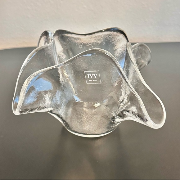 IVV Italy Glass Other - IVV Italian Handblown Art Ice Glacier Glass Hankerchief Bowl Small Ruffle Rare